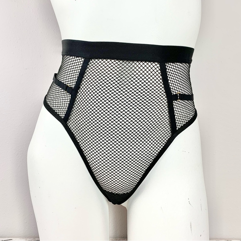 NIP Victoria’s Secret Fishnet High Waist Thong G-string Panties Retro Goth Vamp